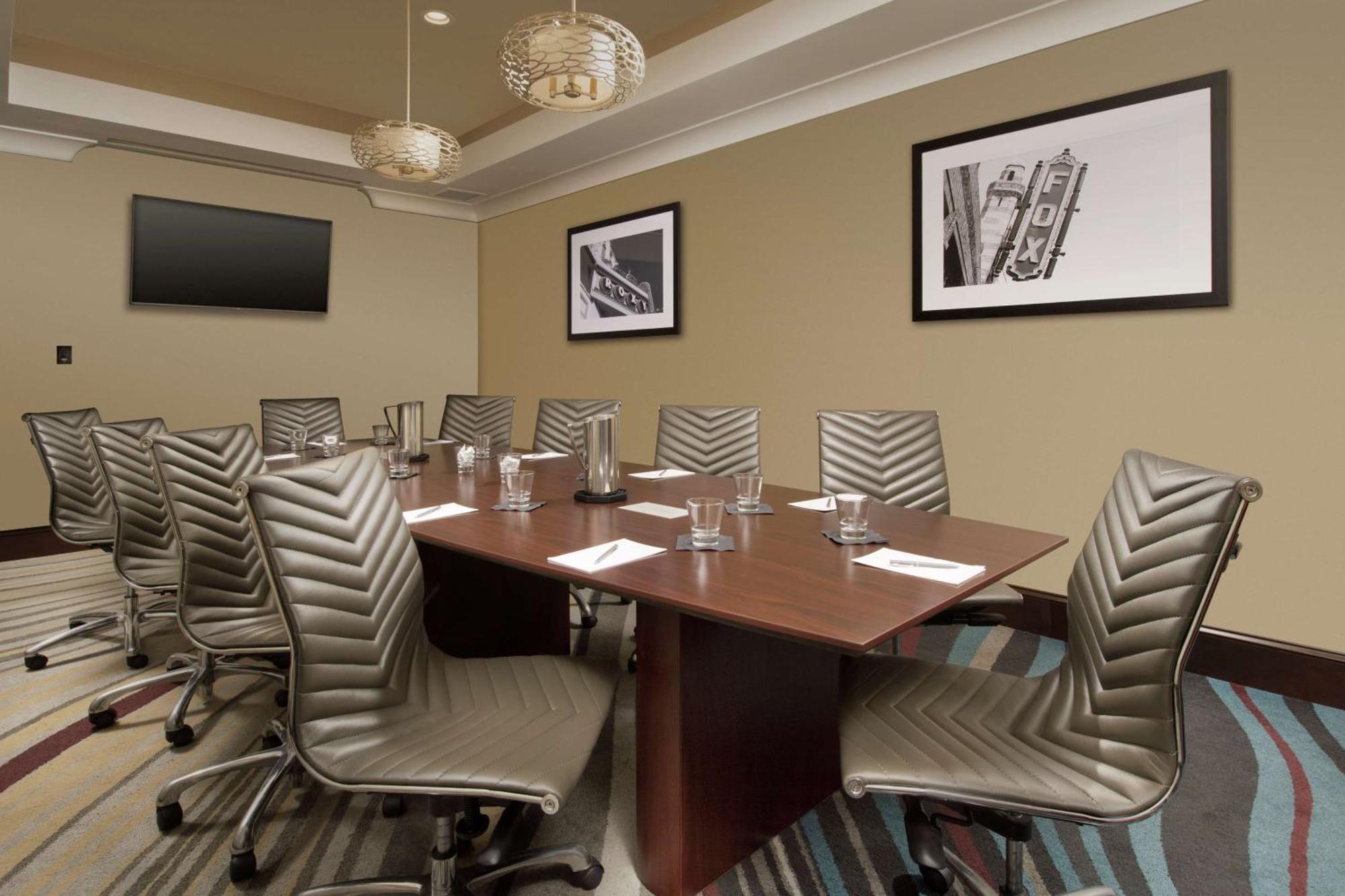Embassy Suites By Hilton Atlanta Airport College Park Eksteriør billede