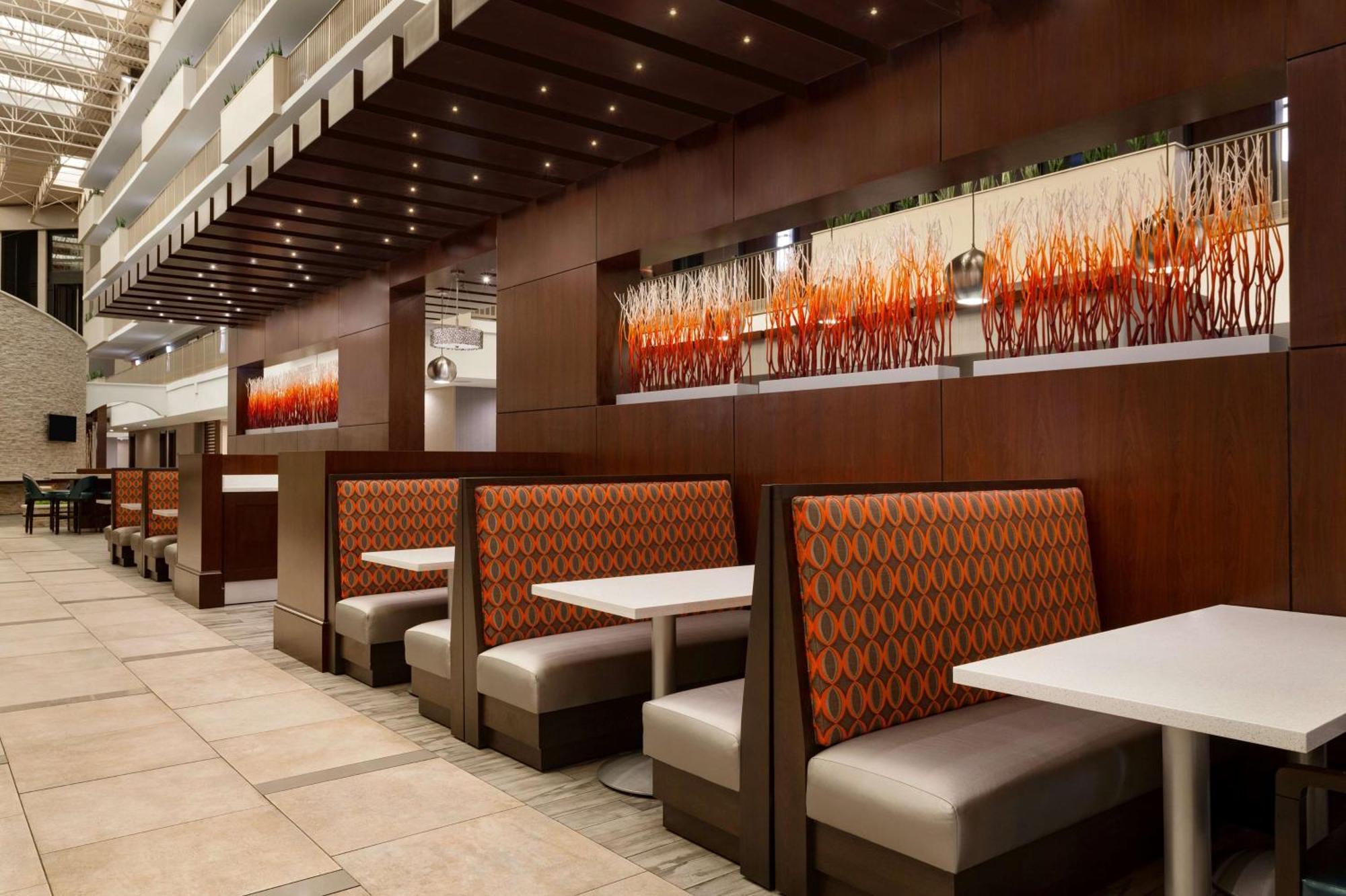 Embassy Suites By Hilton Atlanta Airport College Park Eksteriør billede