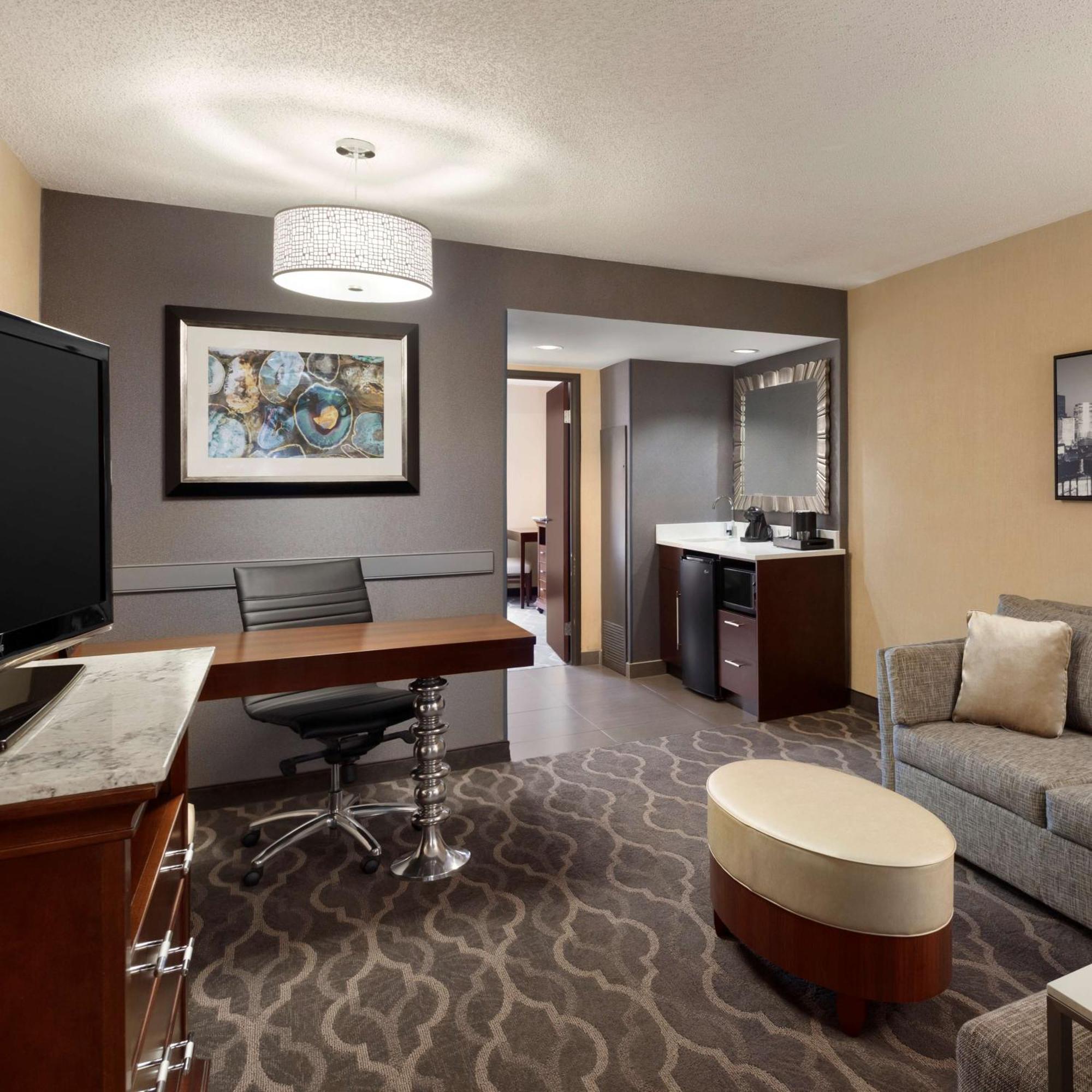 Embassy Suites By Hilton Atlanta Airport College Park Eksteriør billede