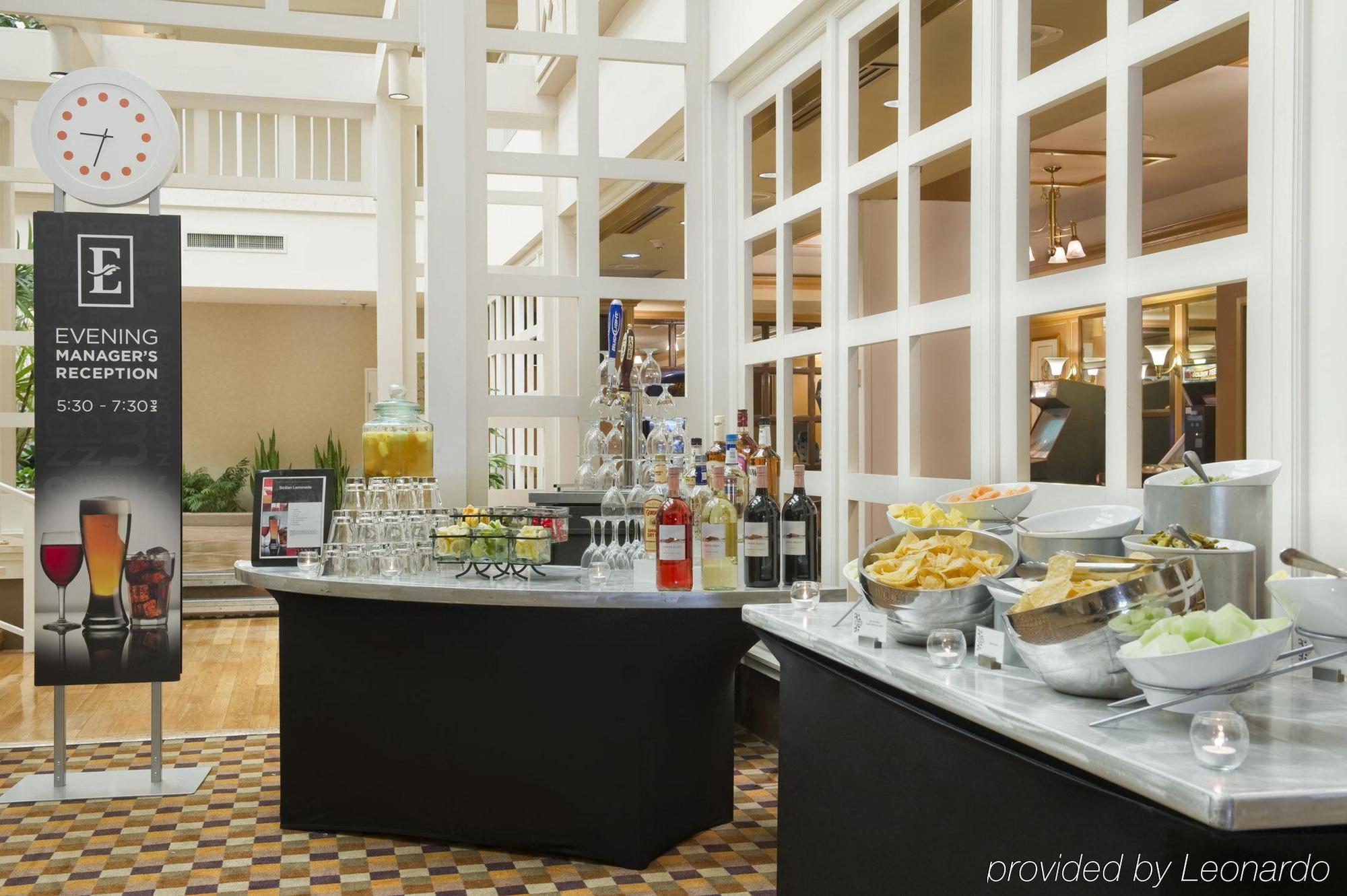 Embassy Suites By Hilton Atlanta Airport College Park Restaurant billede