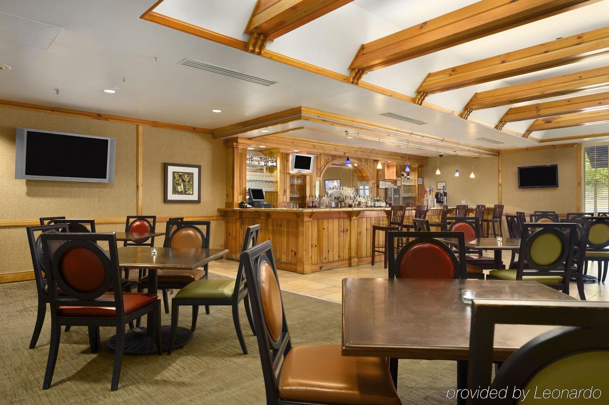 Embassy Suites By Hilton Atlanta Airport College Park Restaurant billede