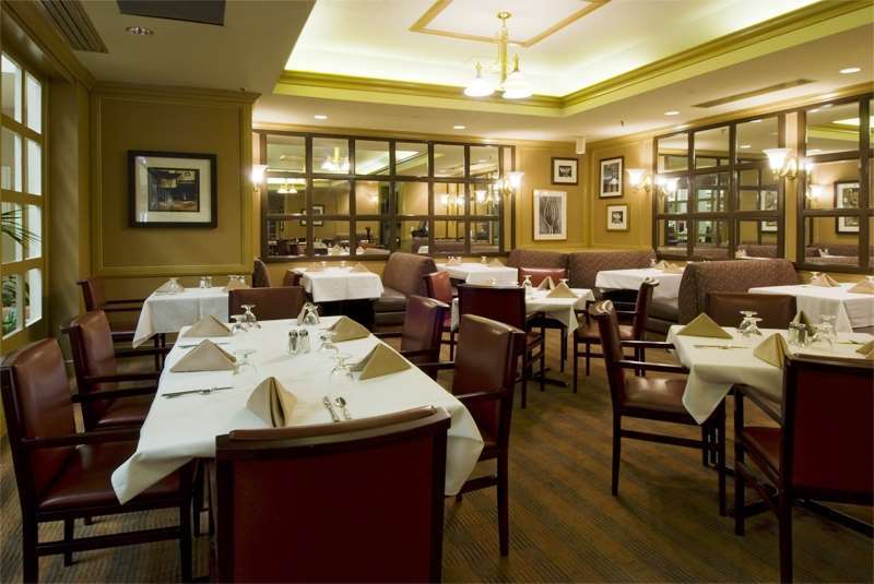 Embassy Suites By Hilton Atlanta Airport College Park Restaurant billede