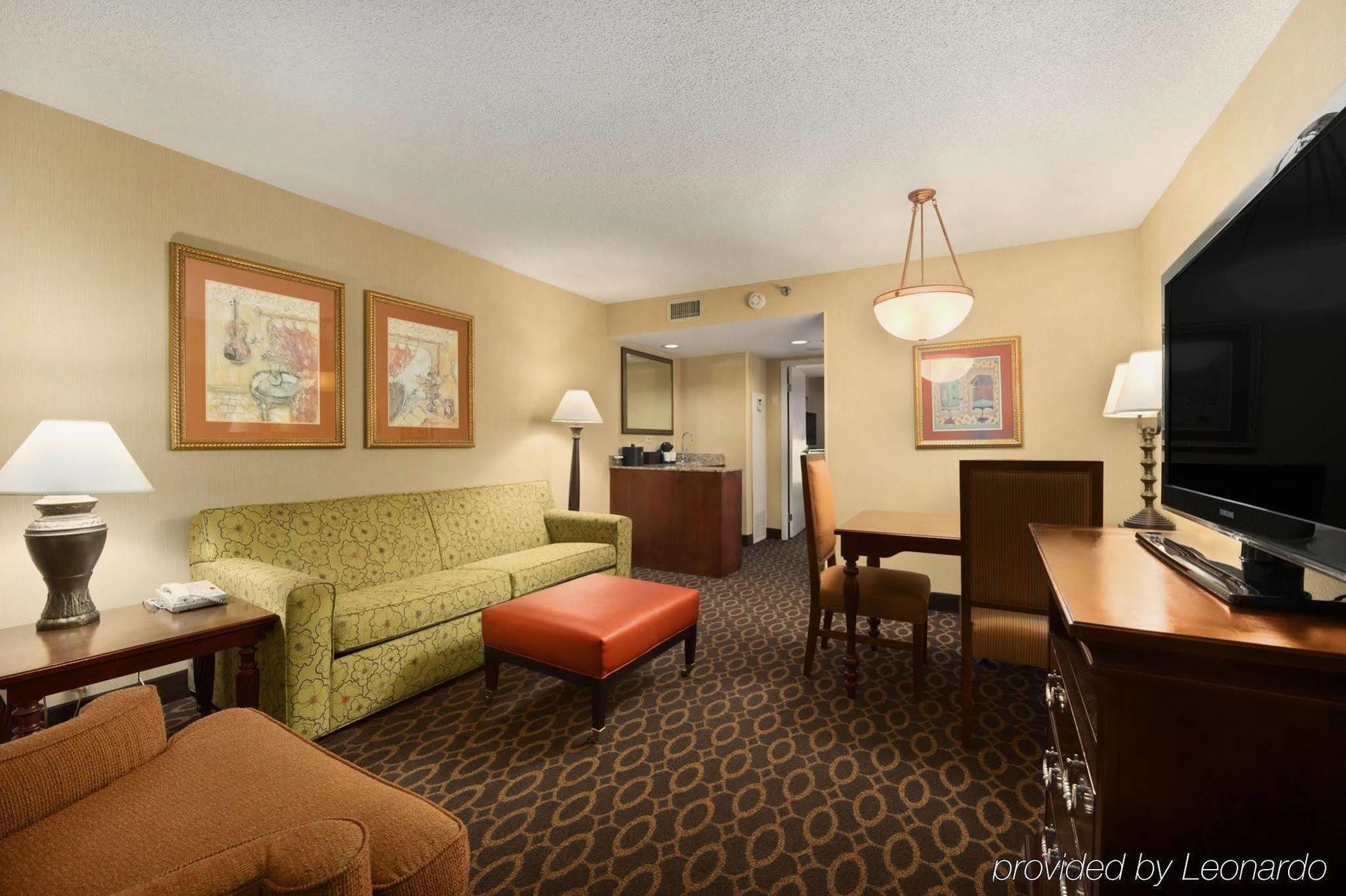 Embassy Suites By Hilton Atlanta Airport College Park Eksteriør billede